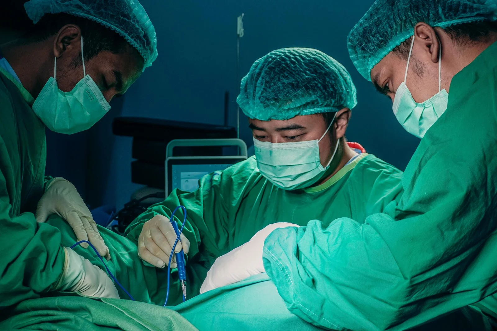 Klinik-Bedah-Umum-Wasir-dr-Gufi-George-SpB-Klinik-Utama-DR-Indrajana-2