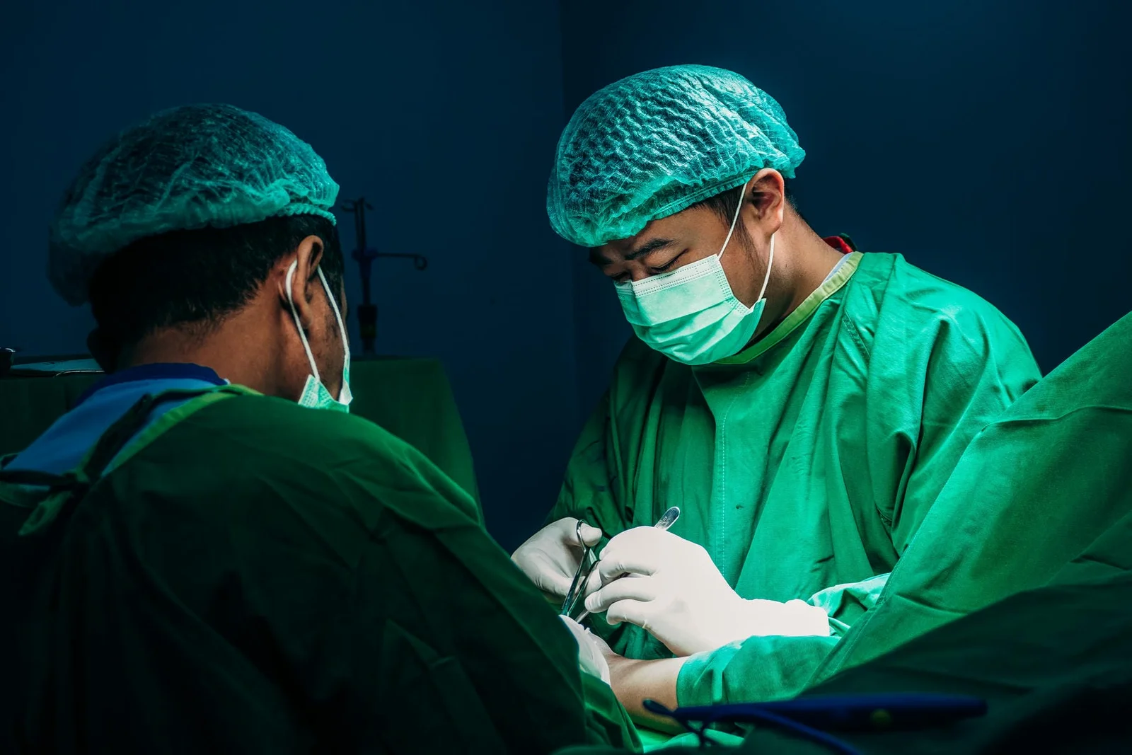 Klinik-Bedah-Umum-dr-Gufi-George-SpB-Klinik-Utama-DR-Indrajana-1